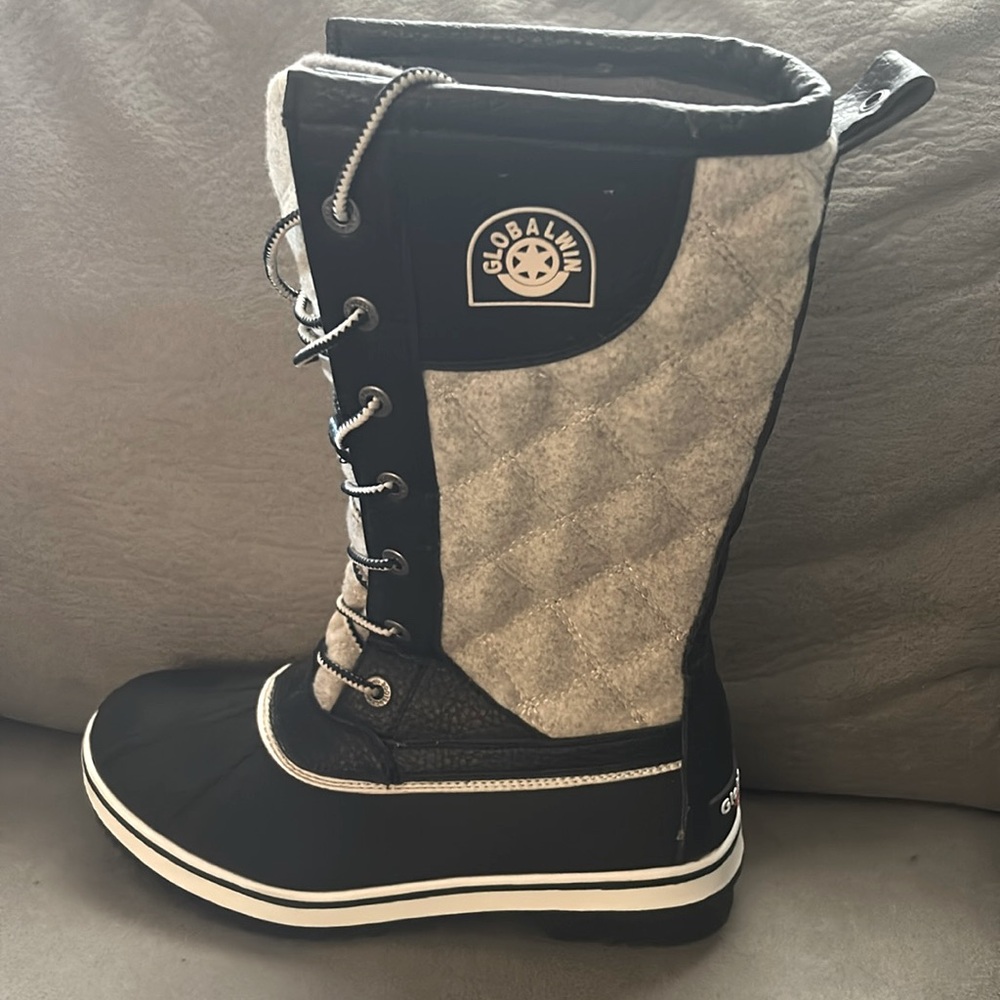 50%offw❤️New Globalwin Black tan Camel Snow duck Boots 8.5 perfect snow boot